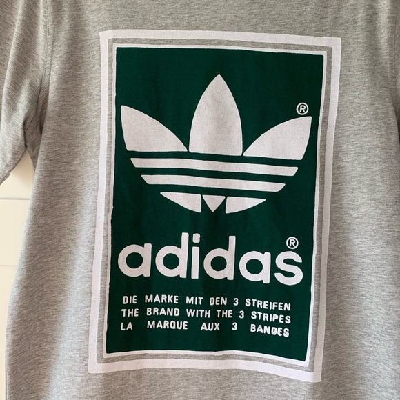 🏷NWT adidas logo tag T-shirt - Picture 2 of 5